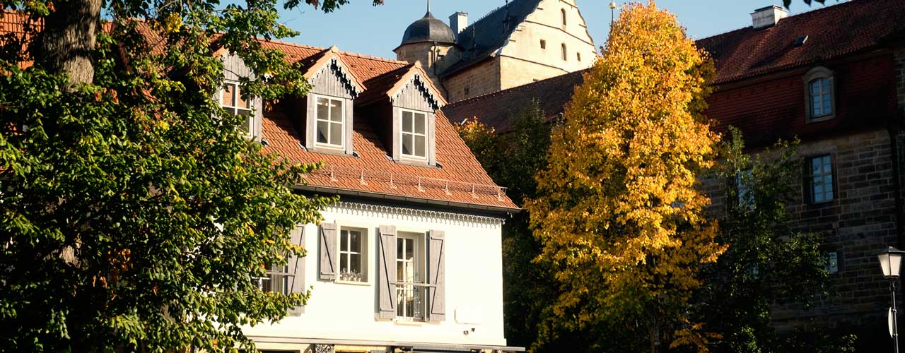 moments cafe und apartmenthaus thurnau - aussenansicht haus